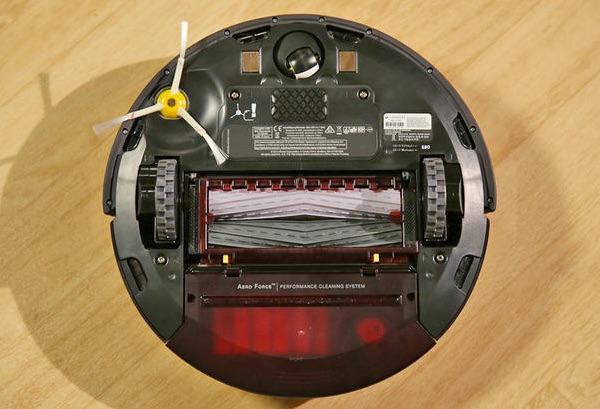 iRobot-roomba-880-bottom