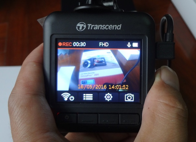 Transcend-drive-pro-200-camera-recording