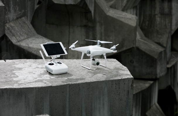 dji-phantom-4-advanced-2